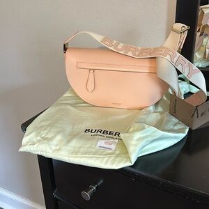New authentic Burberry logo bag